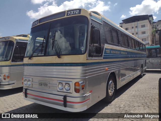 Ônibus Particulares 7372 na cidade de Juiz de Fora, Minas Gerais, Brasil, por Alexandre  Magnus. Número da foto: #12638818.