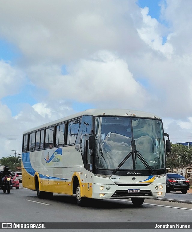 Ônibus Particulares  na cidade de Eusébio, Ceará, Brasil, por Jonathan Nunes. Número da foto: #12637927.