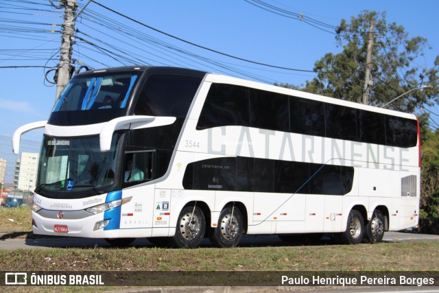Auto Viação Catarinense 3544 na cidade de Resende, Rio de Janeiro, Brasil, por Paulo Henrique Pereira Borges. Número da foto: #12639930.