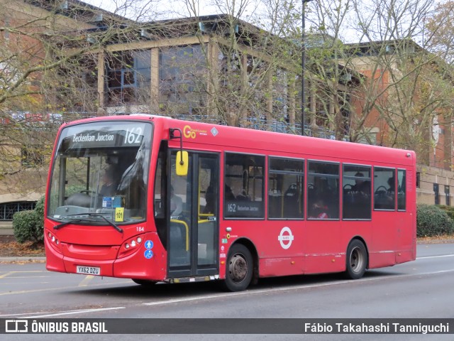 Metrobus 184 na cidade de Bromley, Greater London, Inglaterra, por Fábio Takahashi Tanniguchi. Número da foto: #12639467.