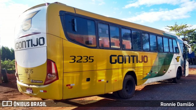 Empresa Gontijo de Transportes 3235 na cidade de Leme do Prado, Minas Gerais, Brasil, por Ronnie Damião. Número da foto: #12638927.