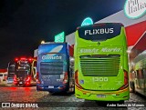 FlixBus Transporte e Tecnologia do Brasil 1300 na cidade de Pariquera-Açu, São Paulo, Brasil, por Andre Santos de Moraes. Número da foto: #12638071.