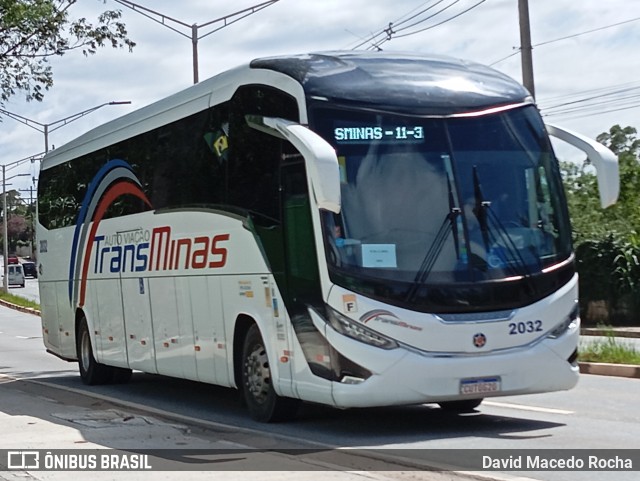 Auto Viação TransMinas 2032 na cidade de Cotia, São Paulo, Brasil, por David Macedo Rocha. Número da foto: #12640271.