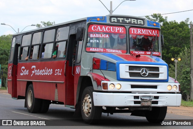 San Francisco 80 na cidade de Caacupé, Cordillera, Paraguai, por José Paredes. Número da foto: #12642494.