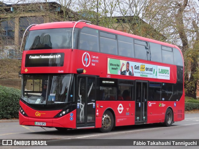 Metrobus EE88 na cidade de Bromley, Greater London, Inglaterra, por Fábio Takahashi Tanniguchi. Número da foto: #12641896.