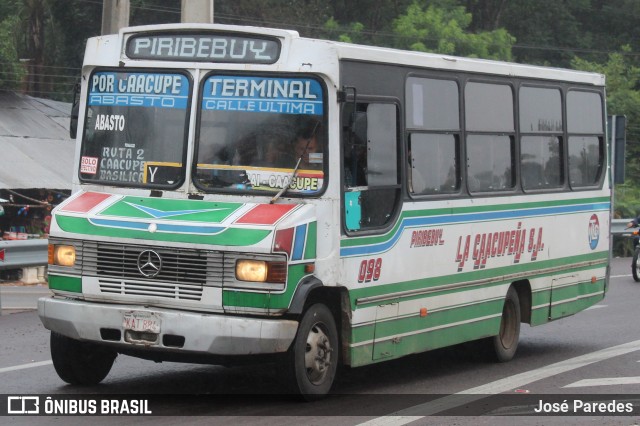 Empresa de Transporte La Caacupeña S.A. 098 na cidade de Caacupé, Cordillera, Paraguai, por José Paredes. Número da foto: #12644436.