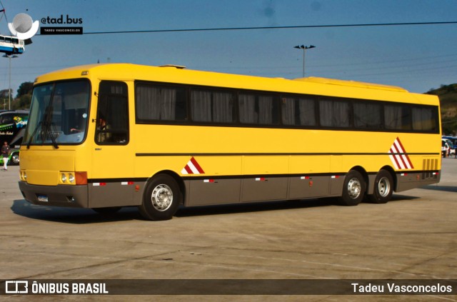Ônibus Particulares  na cidade de Duque de Caxias, Rio de Janeiro, Brasil, por Tadeu Vasconcelos. Número da foto: #12643205.