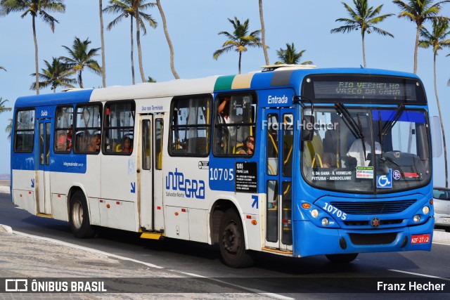 Concessionária Salvador Norte - CSN Transportes 10705 na cidade de Salvador, Bahia, Brasil, por Franz Hecher. Número da foto: #12643371.