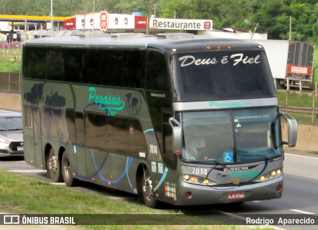 Pegasus Tur Turismo 7014 na cidade de Aparecida, São Paulo, Brasil, por Rodrigo  Aparecido. Número da foto: #12644504.