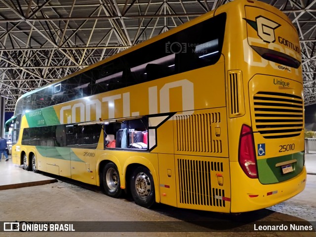 Empresa Gontijo de Transportes 25010 na cidade de Patos de Minas, Minas Gerais, Brasil, por Leonardo Nunes. Número da foto: #12646411.