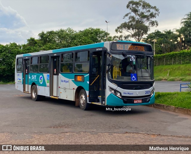 Transporte Urbano São Miguel 2031 na cidade de Uberlândia, Minas Gerais, Brasil, por Matheus Henrique. Número da foto: #12645667.