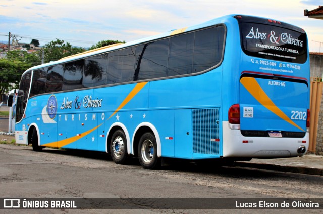 Alves e Oliveira Transporte e Turismo 2202 na cidade de Alfenas, Minas Gerais, Brasil, por Lucas Elson de Oliveira. Número da foto: #12647785.