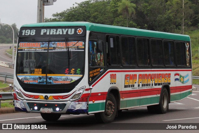 Pirayuense 109 na cidade de Caacupé, Cordillera, Paraguai, por José Paredes. Número da foto: #12647646.
