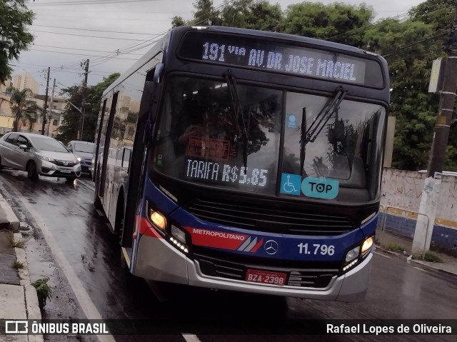 Viação Pirajuçara 11.796 na cidade de Taboão da Serra, São Paulo, Brasil, por Rafael Lopes de Oliveira. Número da foto: #12645730.