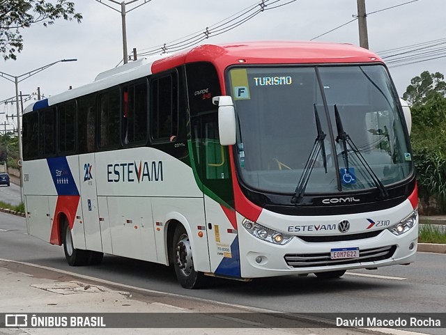 Estevam Transportes 2310 na cidade de Cotia, São Paulo, Brasil, por David Macedo Rocha. Número da foto: #12649355.