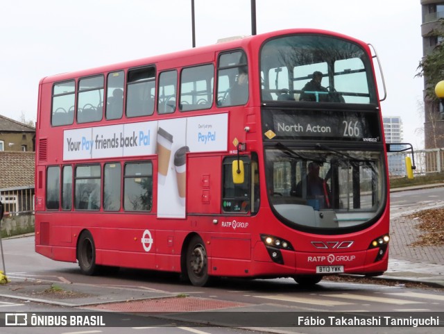 London United VH45112 na cidade de Ealing, Greater London, Inglaterra, por Fábio Takahashi Tanniguchi. Número da foto: #12650656.