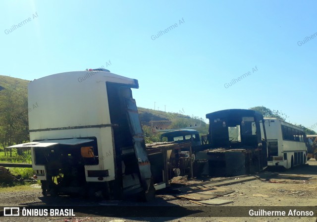 Sucata e Desmanches 2288 na cidade de Barra do Piraí, Rio de Janeiro, Brasil, por Guilherme Afonso. Número da foto: #12650077.