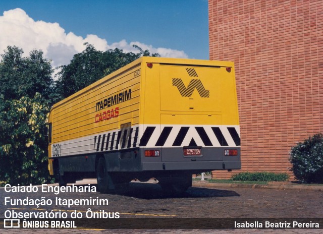 Viação Itapemirim C 501 na cidade de Cachoeiro de Itapemirim, Espírito Santo, Brasil, por Isabella Beatriz Pereira. Número da foto: #12652569.