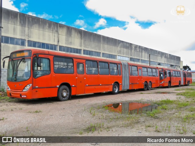 Sucata e Desmanches GR029 na cidade de São José dos Pinhais, Paraná, Brasil, por Ricardo Fontes Moro. Número da foto: #12654801.