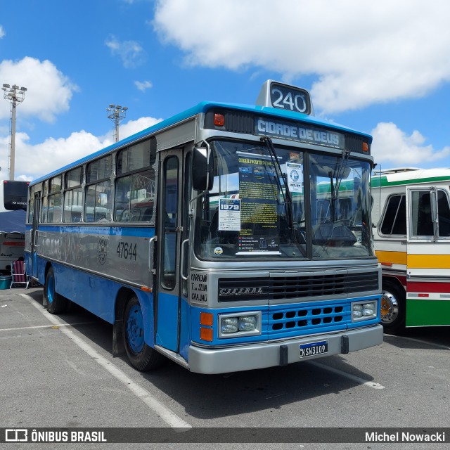 Ônibus Particulares 47644 na cidade de Barueri, São Paulo, Brasil, por Michel Nowacki. Número da foto: #12609615.
