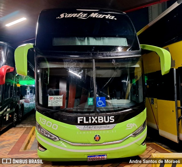 FlixBus Transporte e Tecnologia do Brasil 1300 na cidade de Pariquera-Açu, São Paulo, Brasil, por Andre Santos de Moraes. Número da foto: #12607234.
