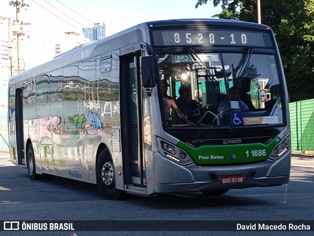 Viação Santa Brígida 1 1686 na cidade de São Paulo, São Paulo, Brasil, por David Macedo Rocha. Número da foto: #12606902.