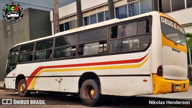 Ônibus Particulares 14 na cidade de Abaetetuba, Pará, Brasil, por Nikolas Henderson. Número da foto: #12608680.