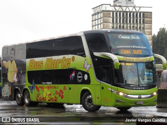 Bus Norte 228 na cidade de Puerto Montt, Llanquihue, Los Lagos, Chile, por Javier Vargas Candia. Número da foto: #12656391.