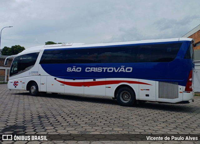 Viação São Cristóvão 2460 na cidade de Divinópolis, Minas Gerais, Brasil, por Vicente de Paulo Alves. Número da foto: #12656381.