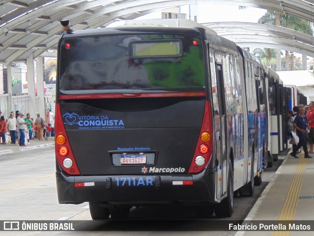 Viação Rosa Vitória da Conquista 1711AR na cidade de Vitória da Conquista, Bahia, Brasil, por Fabrício Portella Matos. Número da foto: #12657866.