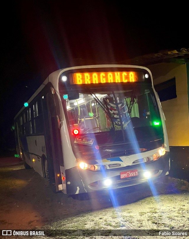Ônibus Particulares 487 na cidade de Bragança, Pará, Brasil, por Fabio Soares. Número da foto: #12657051.