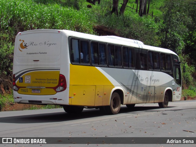 Rio Negro Fretamento e Turismo 75023 na cidade de Bela Vista de Minas, Minas Gerais, Brasil, por Adrian Sena. Número da foto: #12658430.