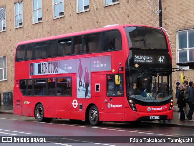 Stagecoach 13099 na cidade de London, Greater London, Inglaterra, por Fábio Takahashi Tanniguchi. Número da foto: #12658605.