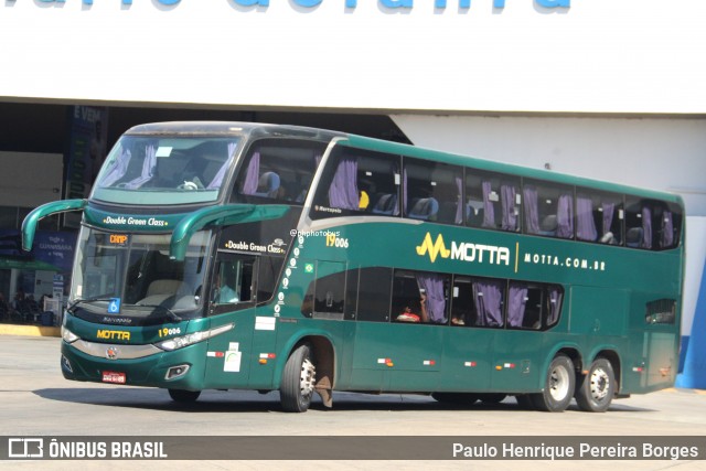 Viação Motta 19006 na cidade de Goiânia, Goiás, Brasil, por Paulo Henrique Pereira Borges. Número da foto: #12658982.