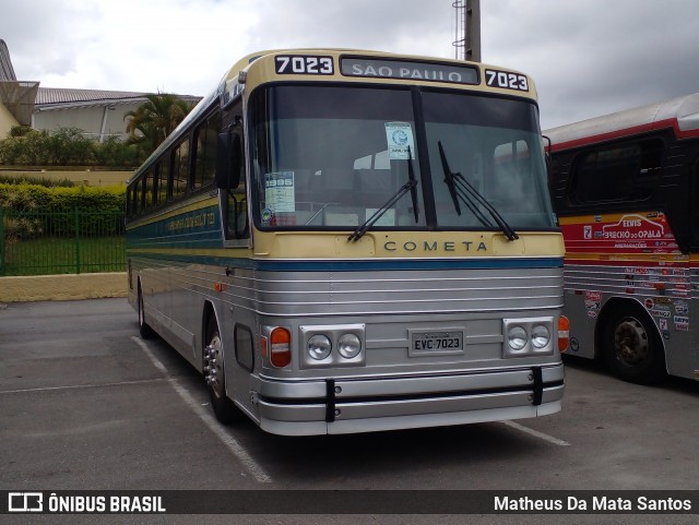 Ônibus Particulares 7023 na cidade de Barueri, São Paulo, Brasil, por Matheus Da Mata Santos. Número da foto: #12660484.