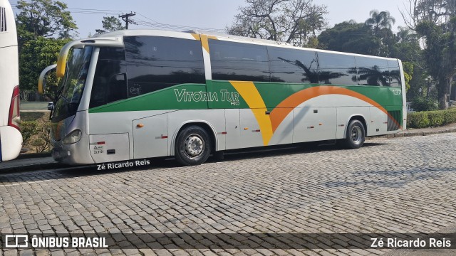 Vitória Tur Rio 137 na cidade de Petrópolis, Rio de Janeiro, Brasil, por Zé Ricardo Reis. Número da foto: #12660084.