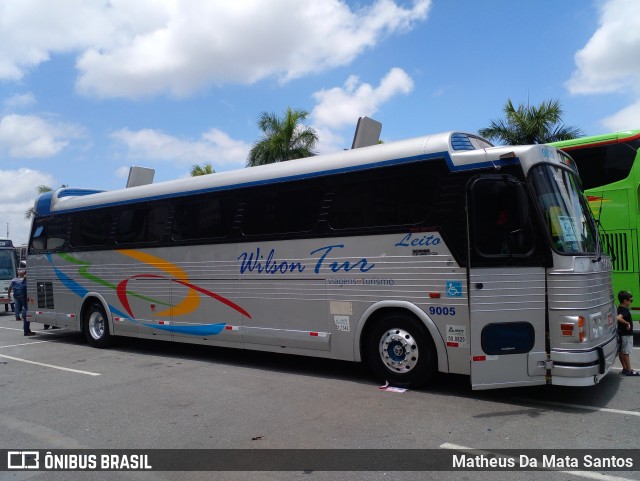 Wilson Tur 9005 na cidade de Barueri, São Paulo, Brasil, por Matheus Da Mata Santos. Número da foto: #12660519.