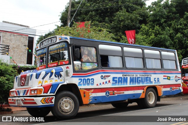 San Miguel SA - Linea 79 2003 na cidade de Caacupé, Cordillera, Paraguai, por José Paredes. Número da foto: #12660681.