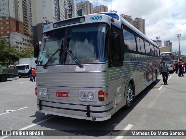 Wilson Tur 9005 na cidade de Barueri, São Paulo, Brasil, por Matheus Da Mata Santos. Número da foto: #12660512.