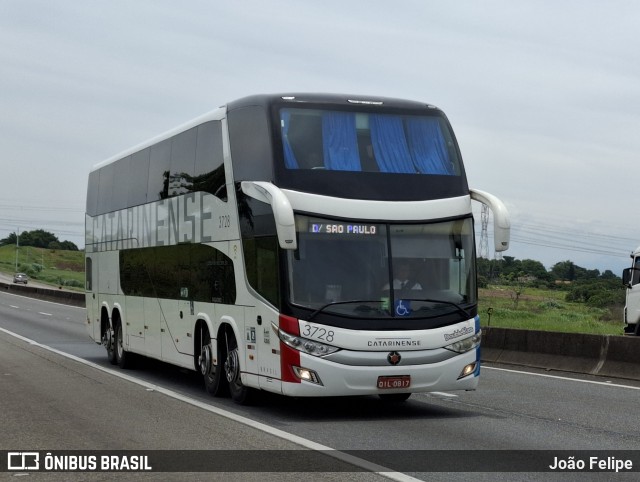 Auto Viação Catarinense 3728 na cidade de Lorena, São Paulo, Brasil, por João Felipe. Número da foto: #12660599.