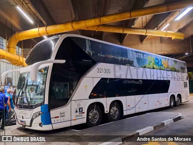 Auto Viação Catarinense 321300 na cidade de São Paulo, São Paulo, Brasil, por Andre Santos de Moraes. Número da foto: #12662051.