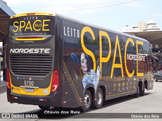 Expresso Nordeste 5700 na cidade de Porto Alegre, Rio Grande do Sul, Brasil, por Otávio dos Reis . Número da foto: #12663120.