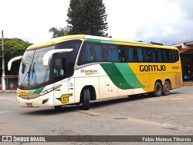 Empresa Gontijo de Transportes 19540 na cidade de Três Corações, Minas Gerais, Brasil, por Fábio Mateus Tibúrcio. Número da foto: #12666626.