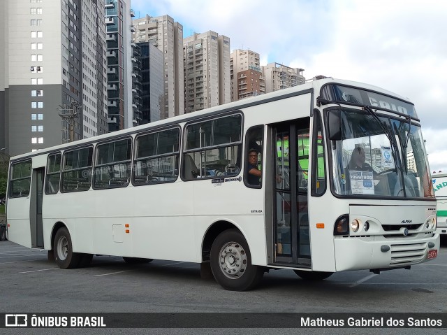 Ônibus Particulares 2111 na cidade de Barueri, São Paulo, Brasil, por Matheus Gabriel dos Santos. Número da foto: #12667530.