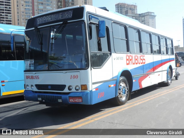 Brubuss Transportes 100 na cidade de Barueri, São Paulo, Brasil, por Cleverson Giraldi. Número da foto: #12665433.
