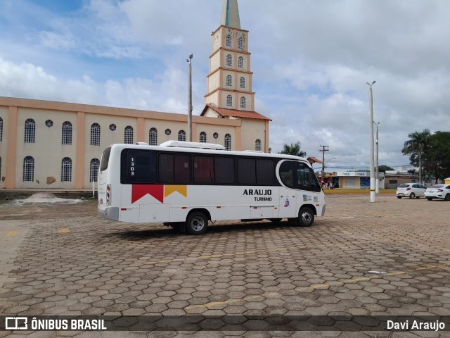 Araujo Turismo 1303 na cidade de Santo Antônio de Goiás, Goiás, Brasil, por Davi Araujo. Número da foto: #12666876.
