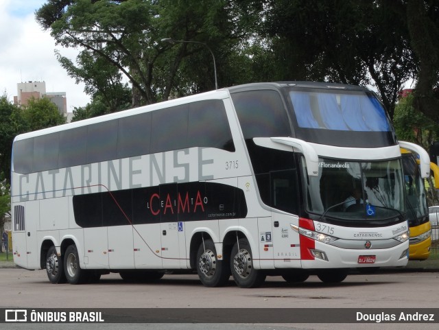 Auto Viação Catarinense 3715 na cidade de Curitiba, Paraná, Brasil, por Douglas Andrez. Número da foto: #12666761.