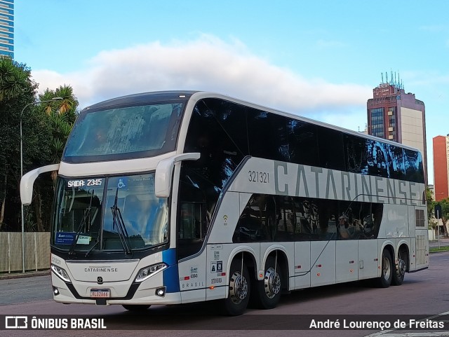 Auto Viação Catarinense 321321 na cidade de Curitiba, Paraná, Brasil, por André Lourenço de Freitas. Número da foto: #12670195.