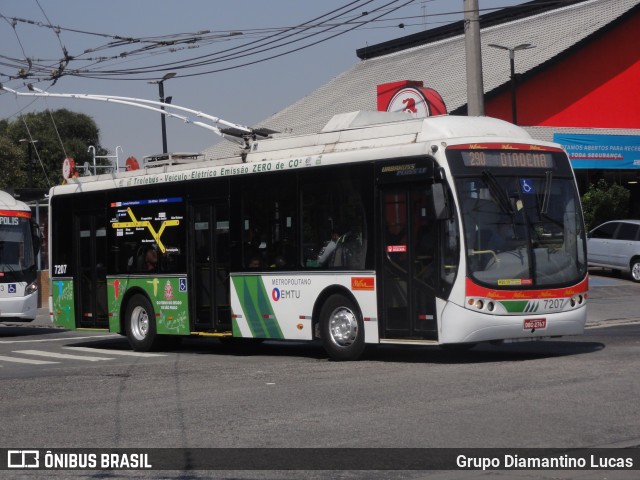 Metra - Sistema Metropolitano de Transporte 7207 na cidade de Diadema, São Paulo, Brasil, por Grupo Diamantino Lucas. Número da foto: #12669235.