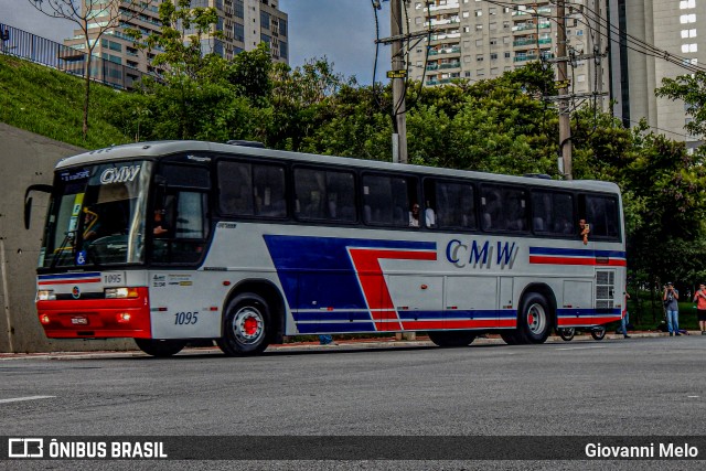 CMW Transportes 1095 na cidade de Barueri, São Paulo, Brasil, por Giovanni Melo. Número da foto: #12669998.